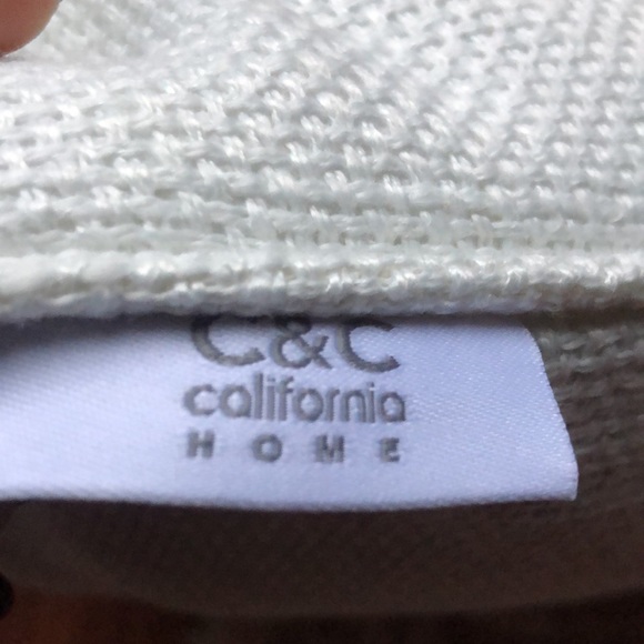 C & C CALIFORNIA HOME SNOWMAN WITHE PILLOW WITH PEARLS - Picture 6 of 7